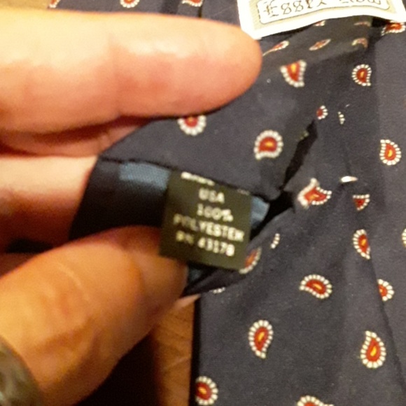 MEN'S NECKTIE-- ESSEX NOW. - Picture 5 of 5